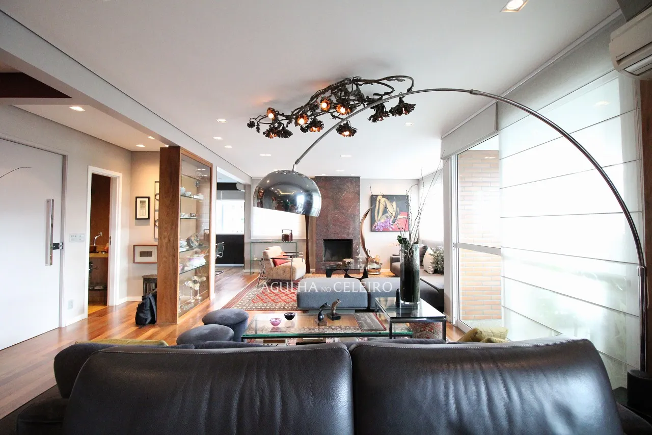 Venda/Moema: – 8983