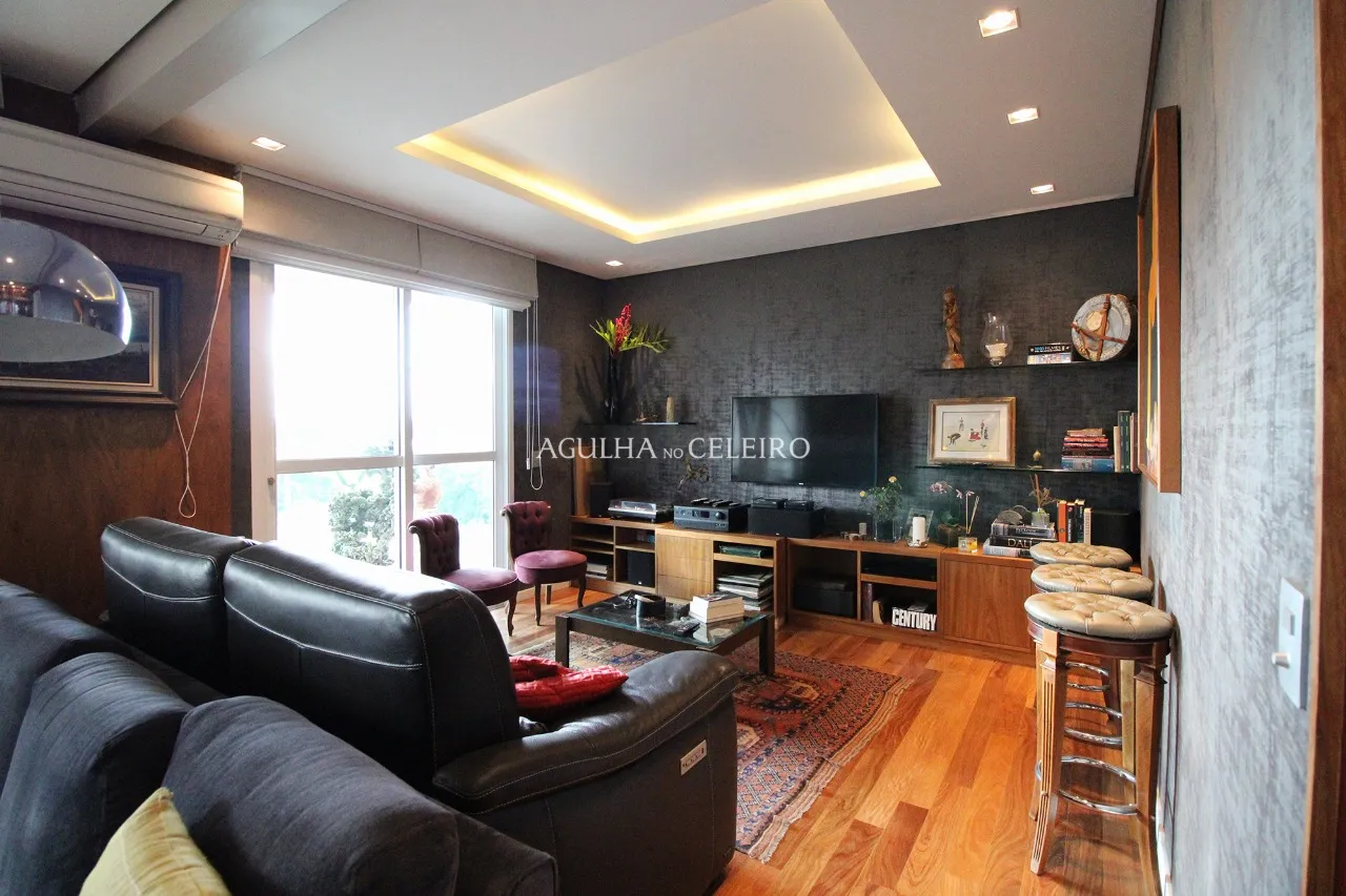 Venda/Moema: – 8983