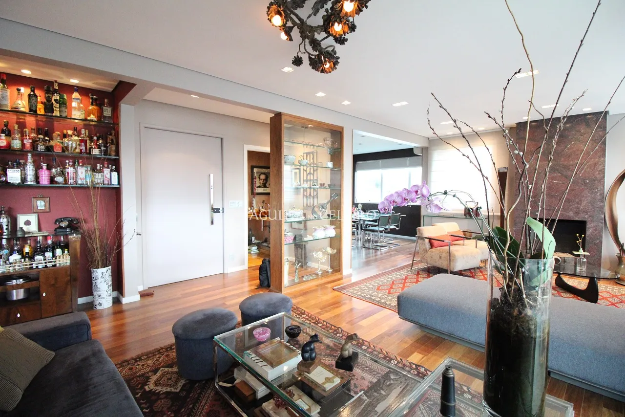 Venda/Moema: – 8983