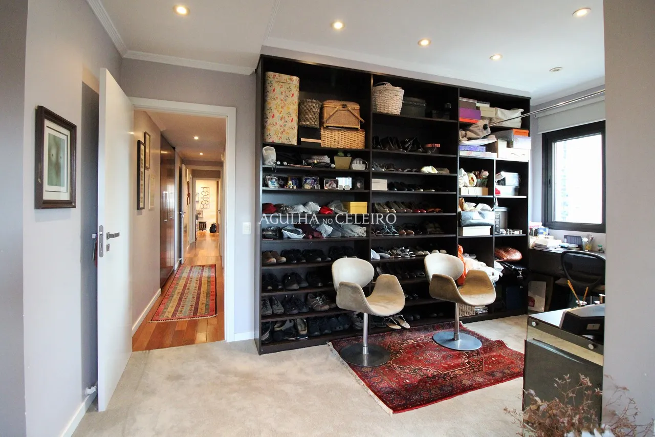 Venda/Moema: – 8983