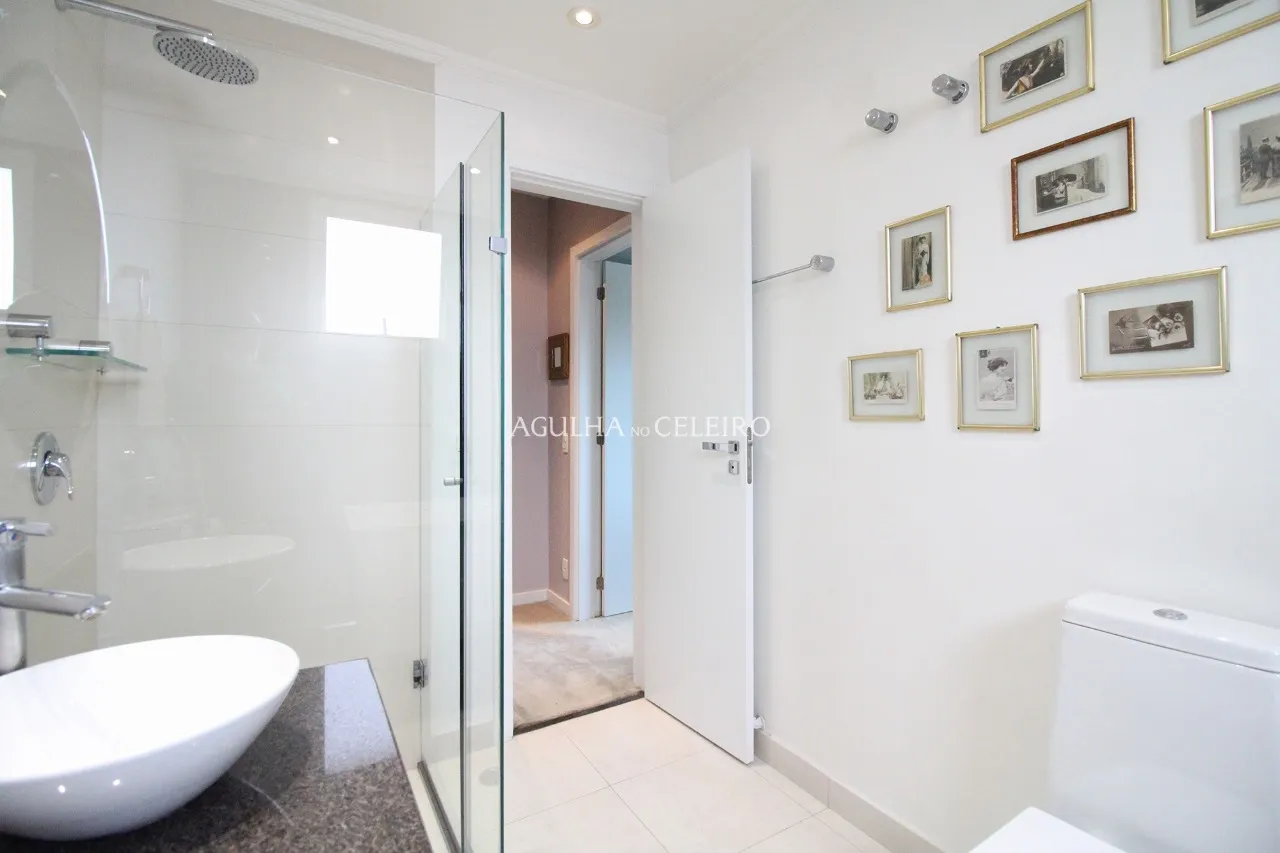 Venda/Moema: – 8983