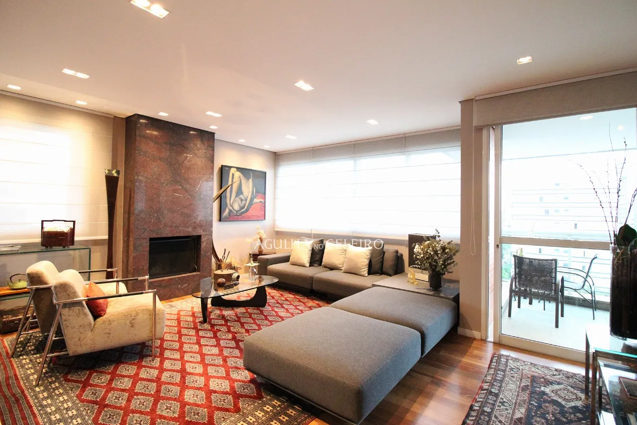 Venda/Moema: – 8983