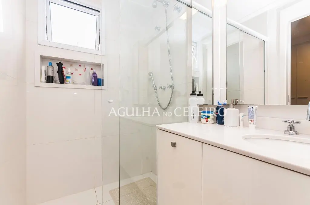 Venda/Moema: bem estar, muito verde em prédio novo! – AP3830