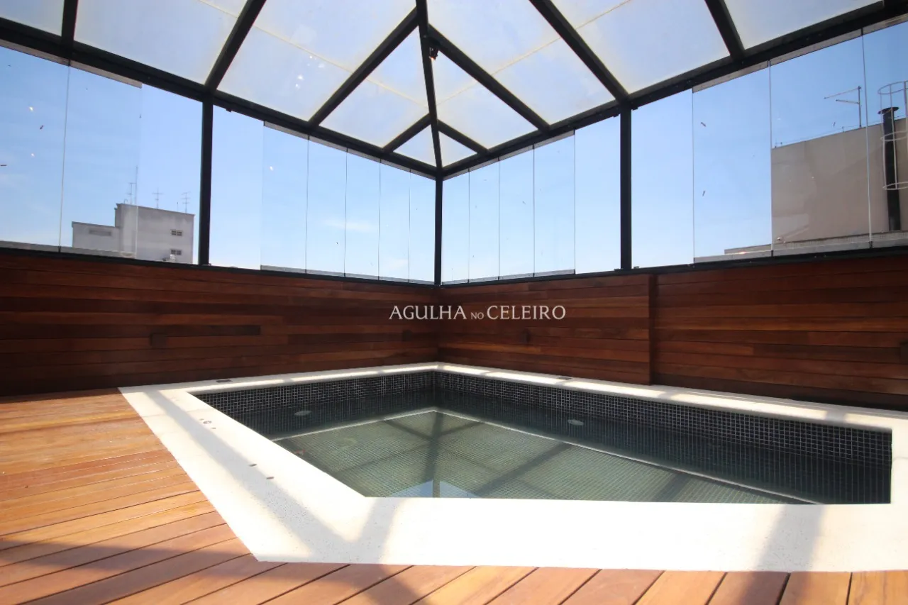 Venda/Moema: Cobertura duplex reformada e fora de rota – CO0343