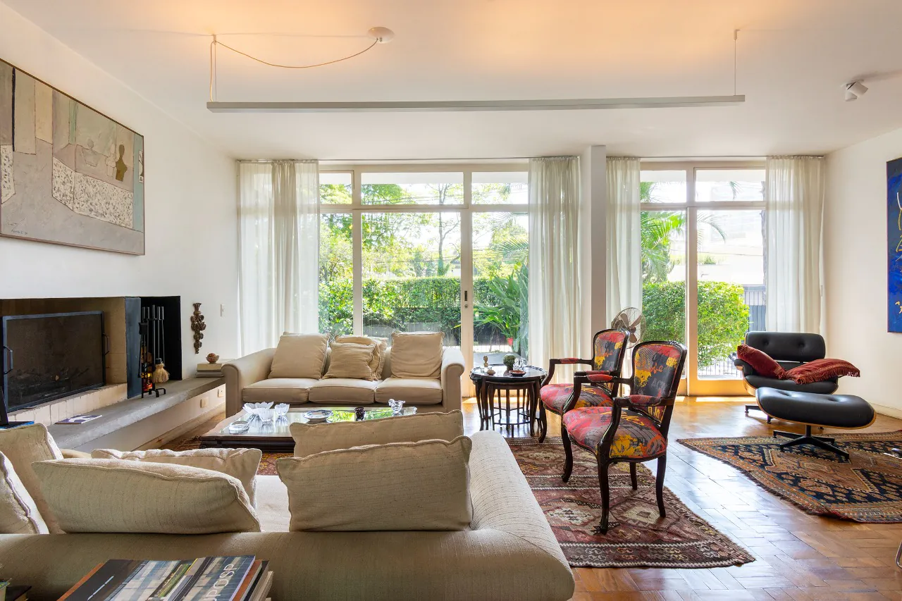 VENDA / ALTO DE PINHEIROS – CASA PERTO DE CLUBE COM MUITO POTENCIAL – 9979