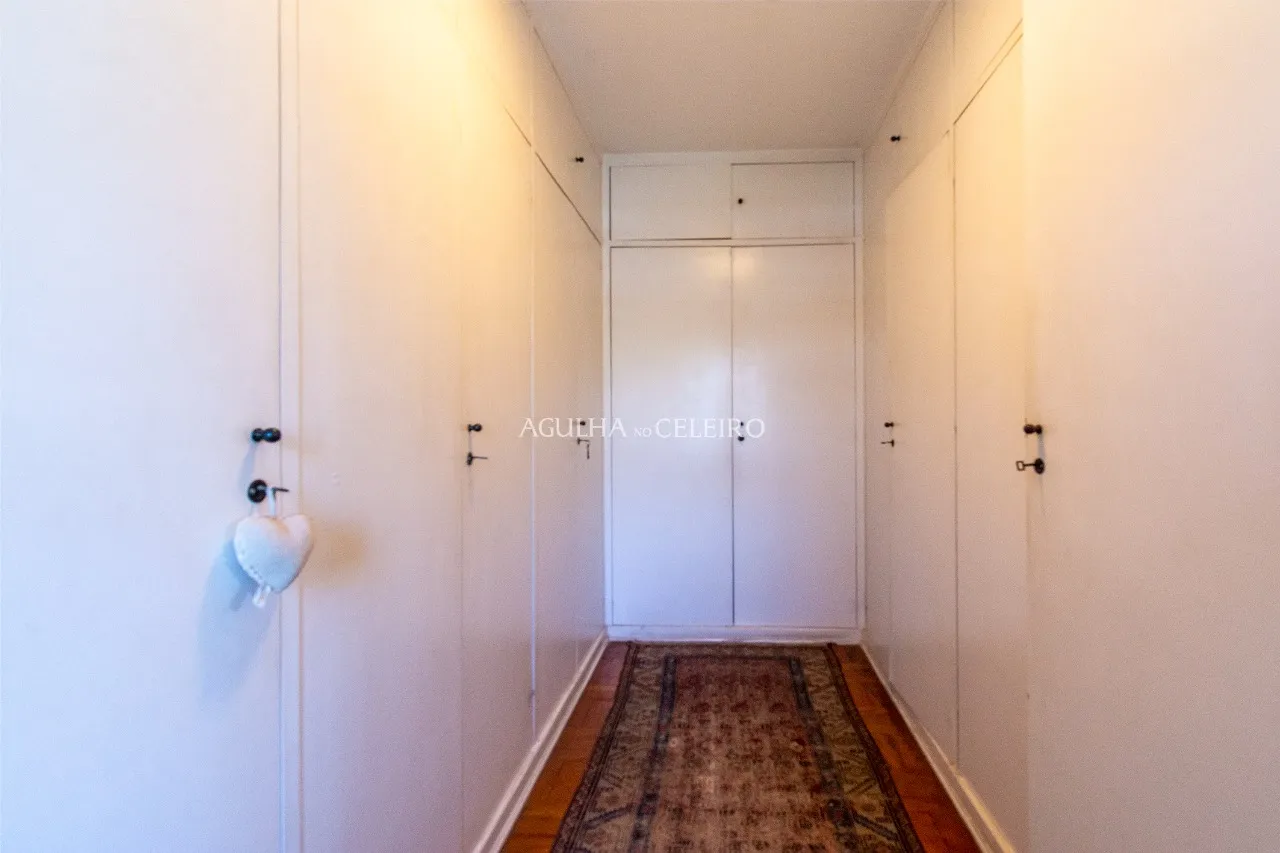 VENDA / ALTO DE PINHEIROS – CASA PERTO DE CLUBE COM MUITO POTENCIAL – 9979