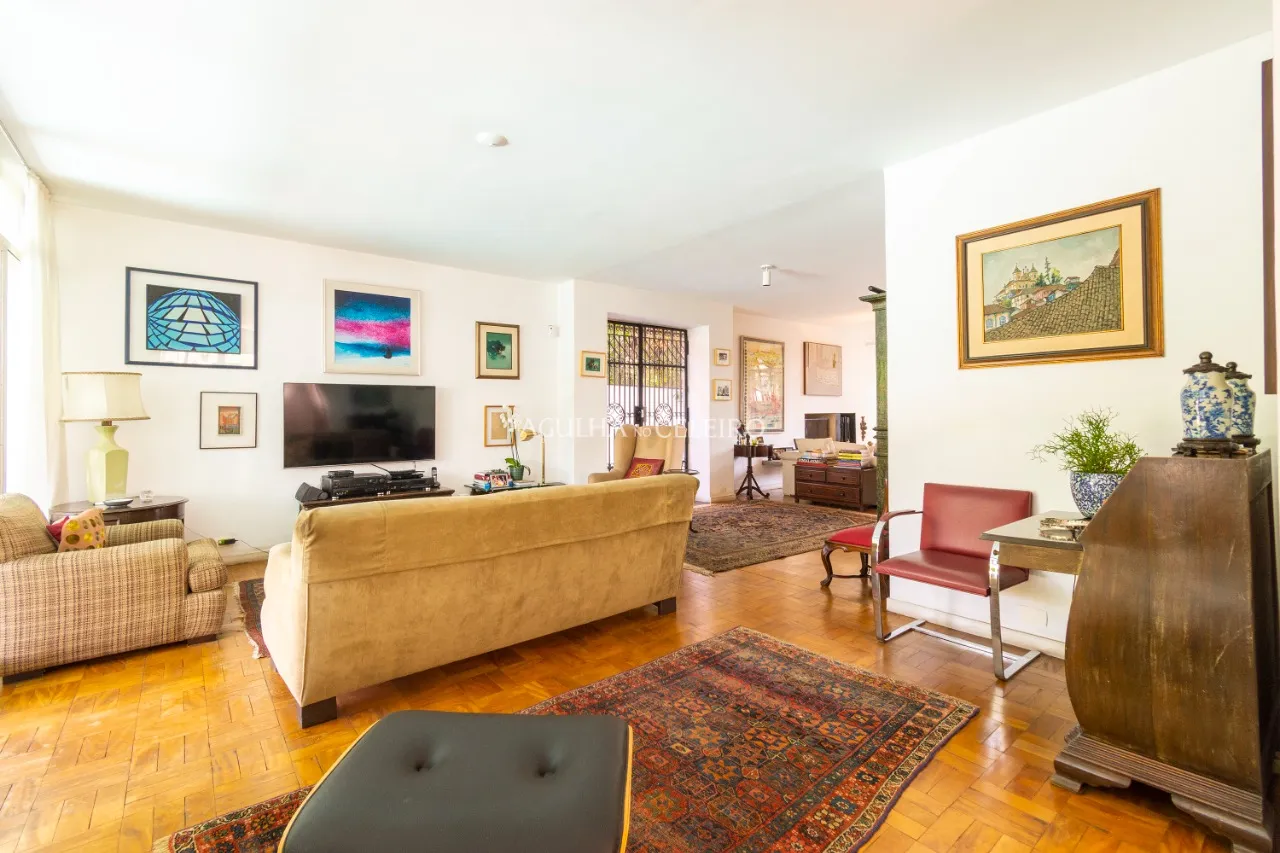 VENDA / ALTO DE PINHEIROS – CASA PERTO DE CLUBE COM MUITO POTENCIAL – 9979