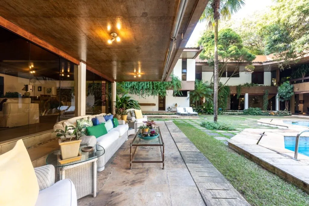 Venda/Jardim América: Puro charme com muito conforto projeto de Ricardo Julião. – 9239