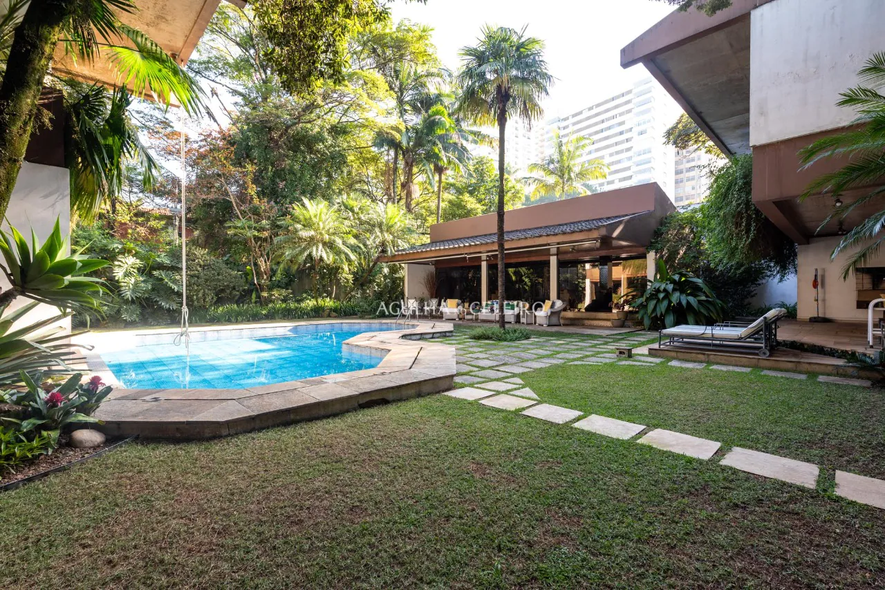 Venda/Jardim América: Puro charme com muito conforto projeto de Ricardo Julião. – 9239