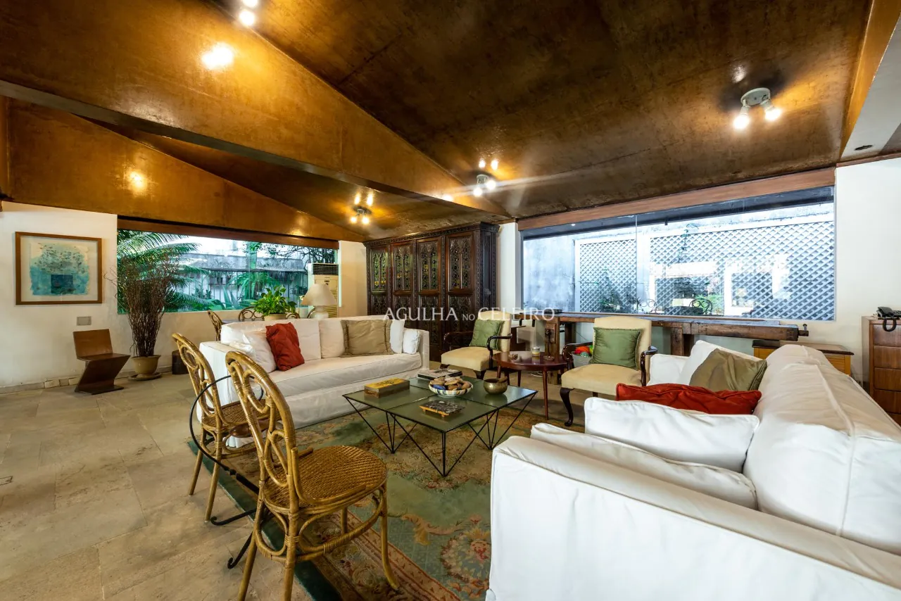 Venda/Jardim América: Puro charme com muito conforto projeto de Ricardo Julião. – 9239