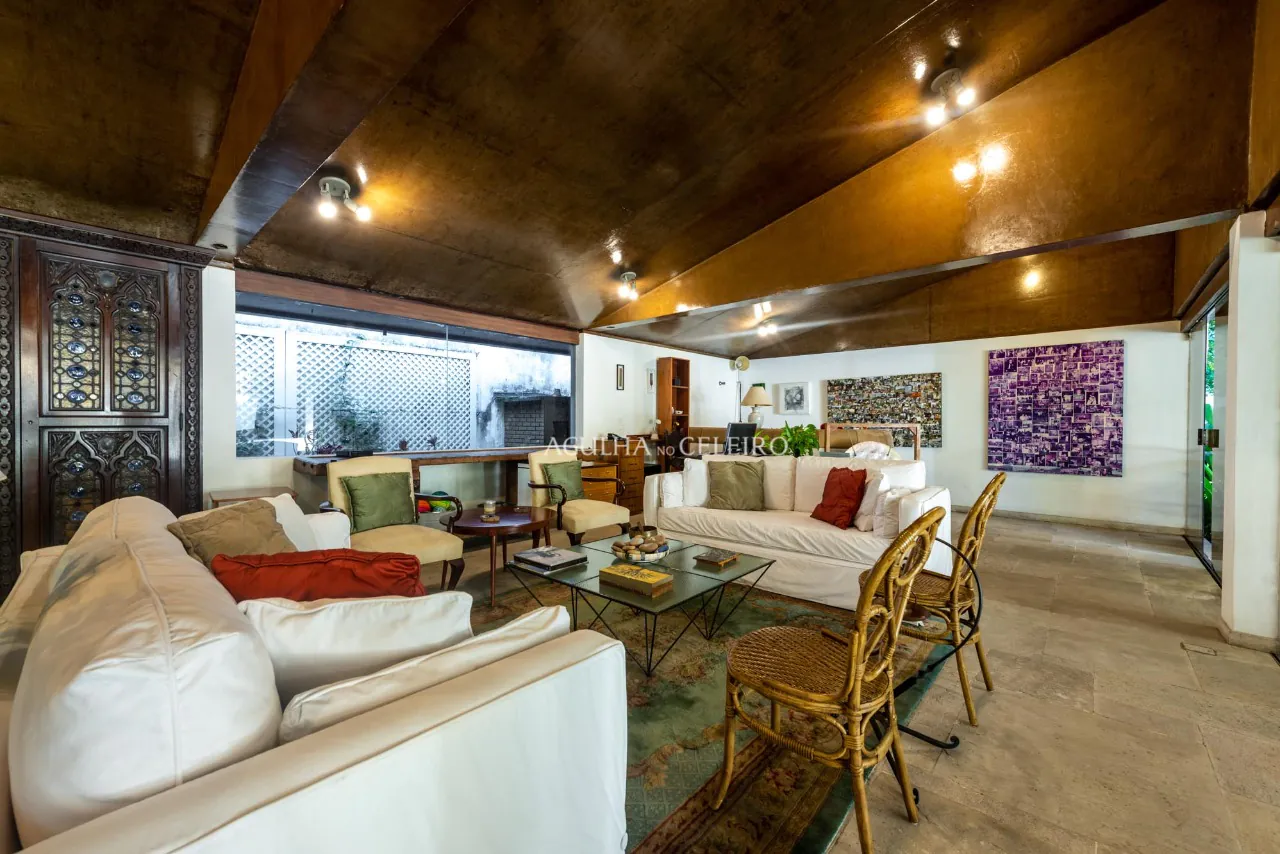 Venda/Jardim América: Puro charme com muito conforto projeto de Ricardo Julião. – 9239