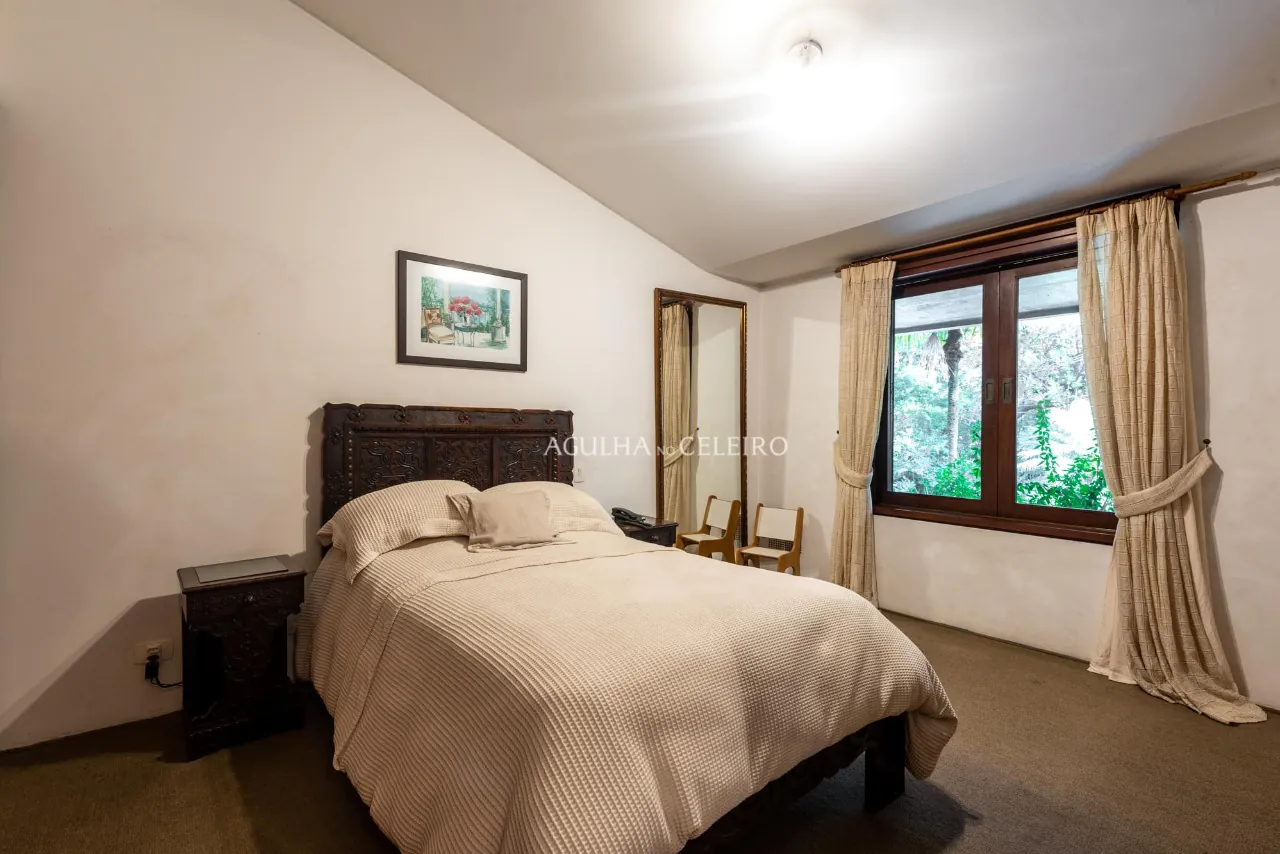 Venda/Jardim América: Puro charme com muito conforto projeto de Ricardo Julião. – 9239