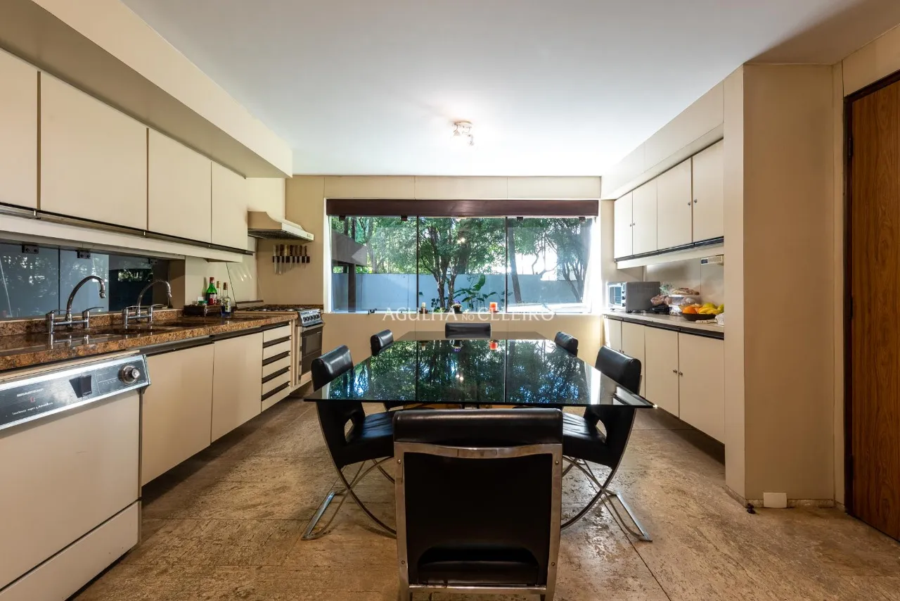 Venda/Jardim América: Puro charme com muito conforto projeto de Ricardo Julião. – 9239