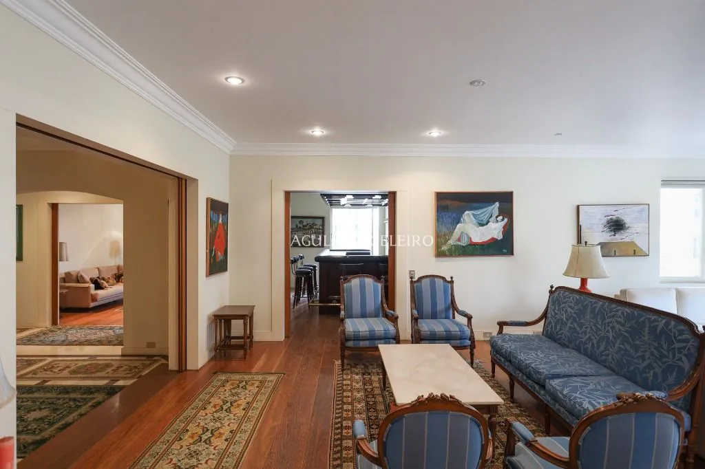 Venda/Jardim América: Para juntar o moderno ao clássico – AP5718