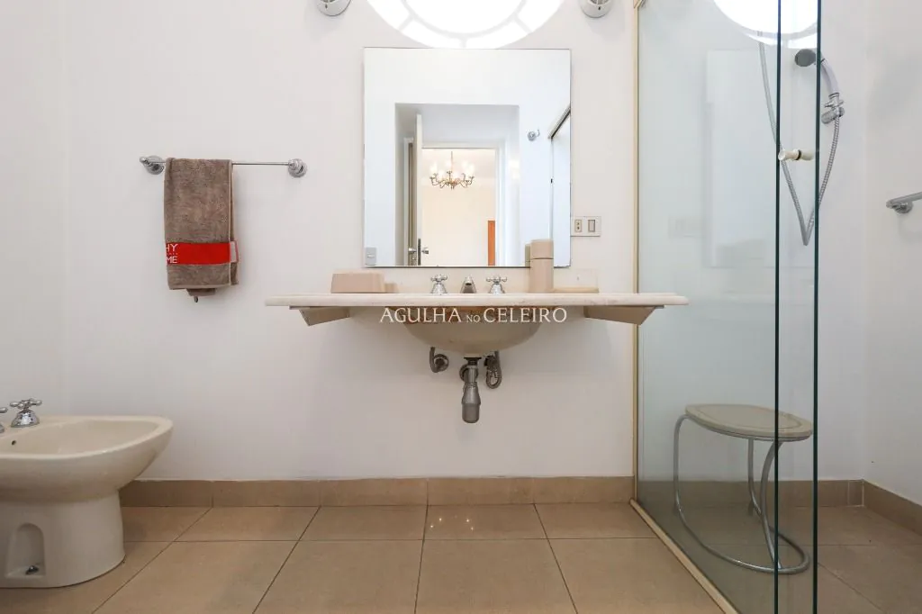 Venda/Jardim América: Para juntar o moderno ao clássico – AP5718