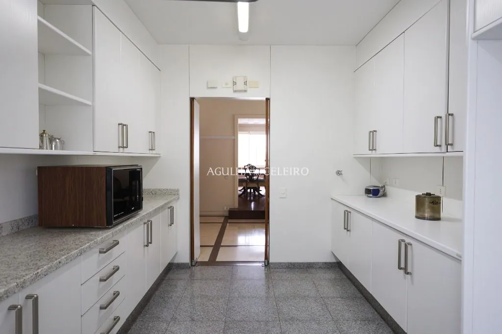 Venda/Jardim América: Para juntar o moderno ao clássico – AP5718