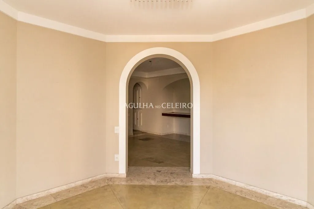 Venda/Jardim Paulista: Tamanho familiar – AP8043