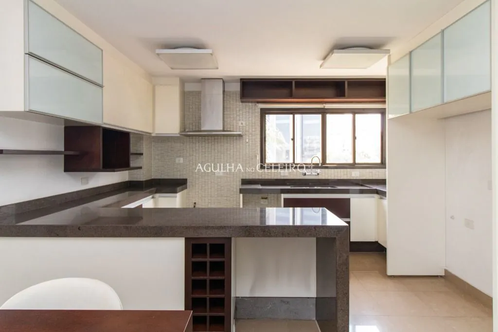 Venda/Jardim Paulista: Tamanho familiar – AP8043