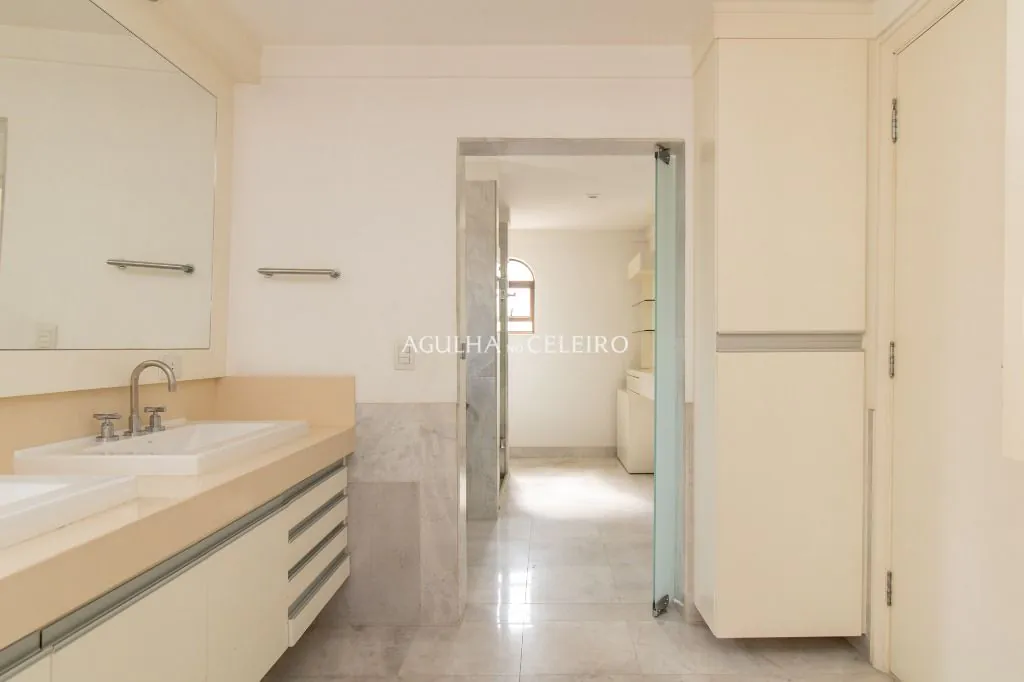 Venda/Jardim Paulista: Tamanho familiar – AP8043