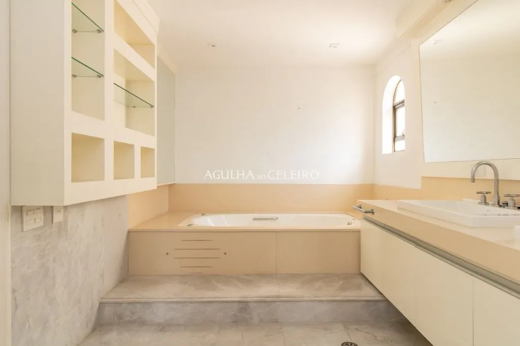 Venda/Jardim Paulista: Tamanho familiar – AP8043