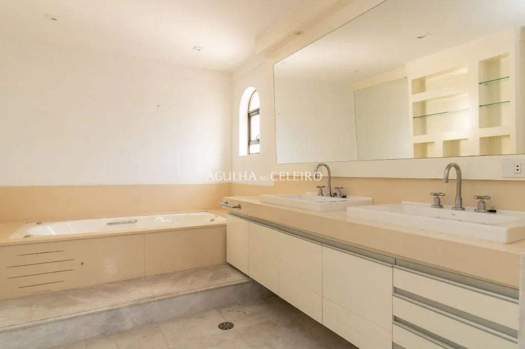 Venda/Jardim Paulista: Tamanho familiar – AP8043