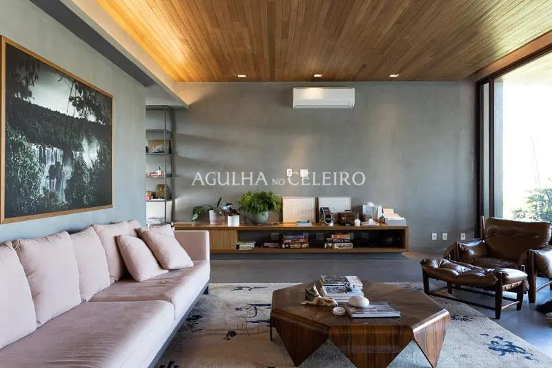 Casa incrível na Fazenda Boa Vista para venda. – CA0682