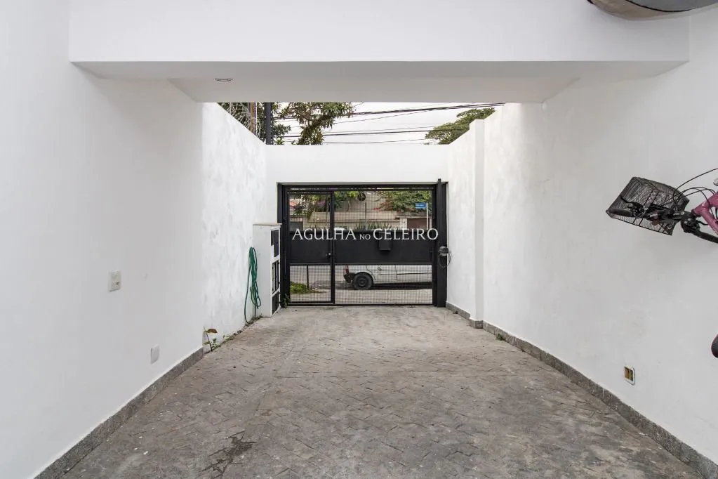 Venda/Vila Nova Conceição: Casa deliciosa acabada de reformar. – CA0995