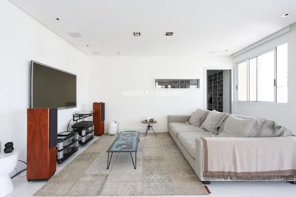 Venda/Jardim Paulista: Cobertura com vista incrível em prédio moderno – CO0685