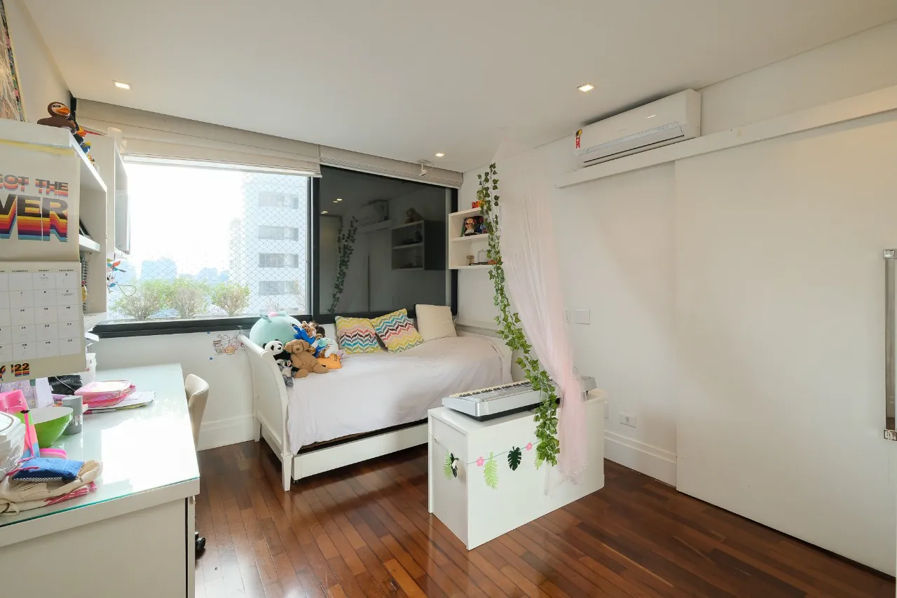 Cobertura com piscina e vista maravilhosa na Vila Nova Conceição – 10091