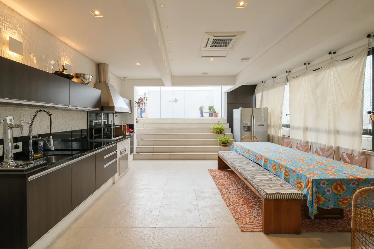 Cobertura com piscina e vista maravilhosa na Vila Nova Conceição – 10091