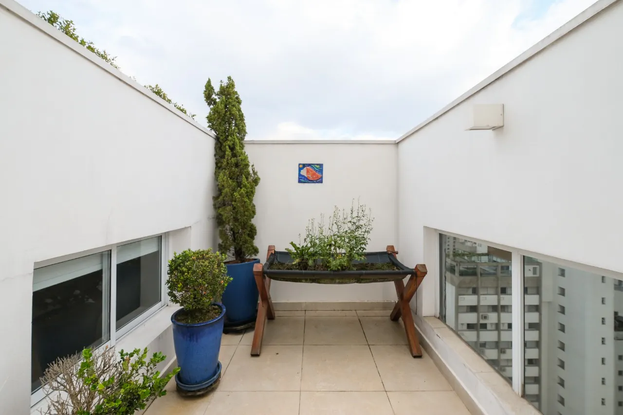 Cobertura com piscina e vista maravilhosa na Vila Nova Conceição – 10091