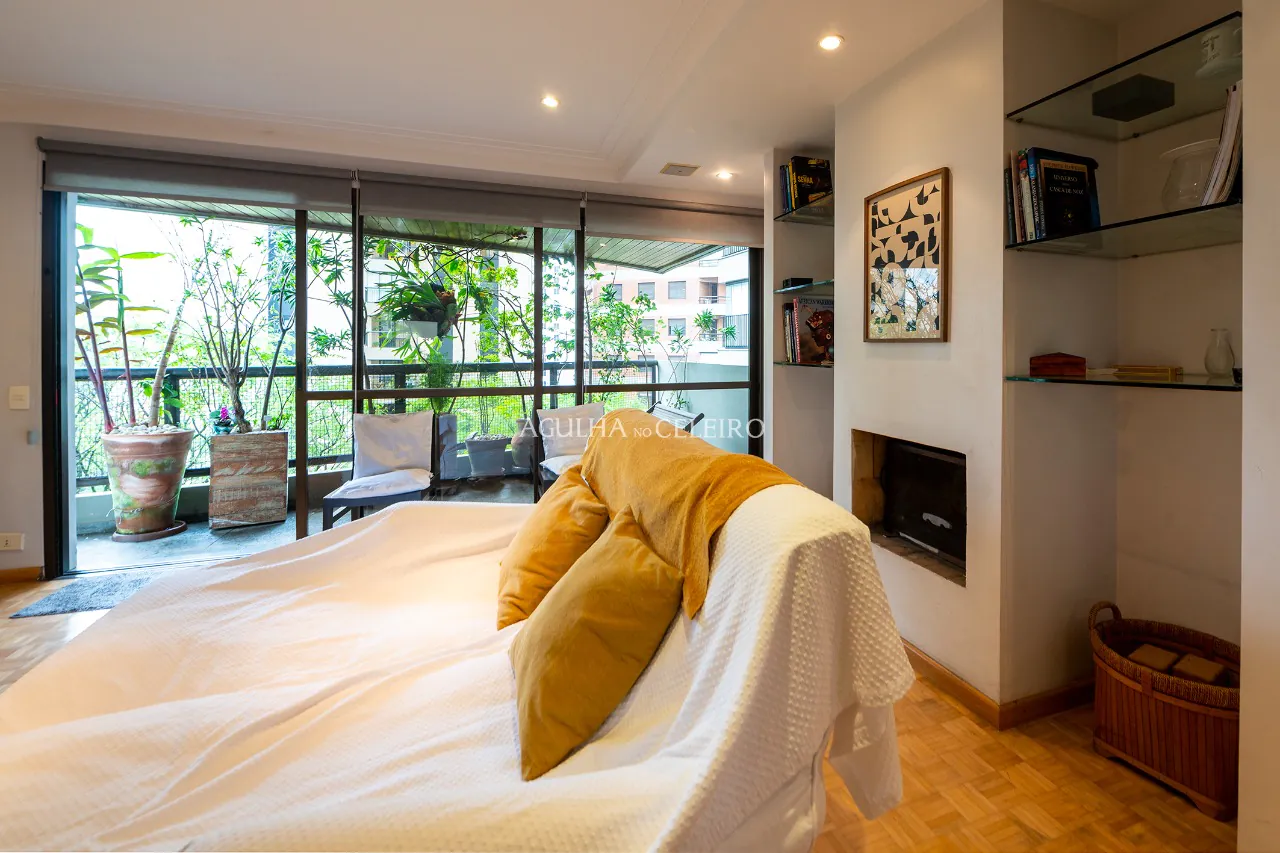 Venda/Vila Nova Conceição: Localização perfeita com vista e terraço. – 10148