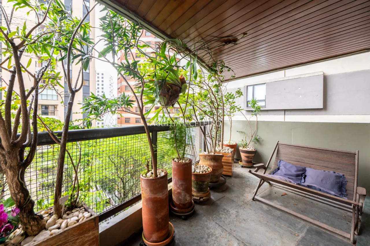 Venda/Vila Nova Conceição: Localização perfeita com vista e terraço. – 10148