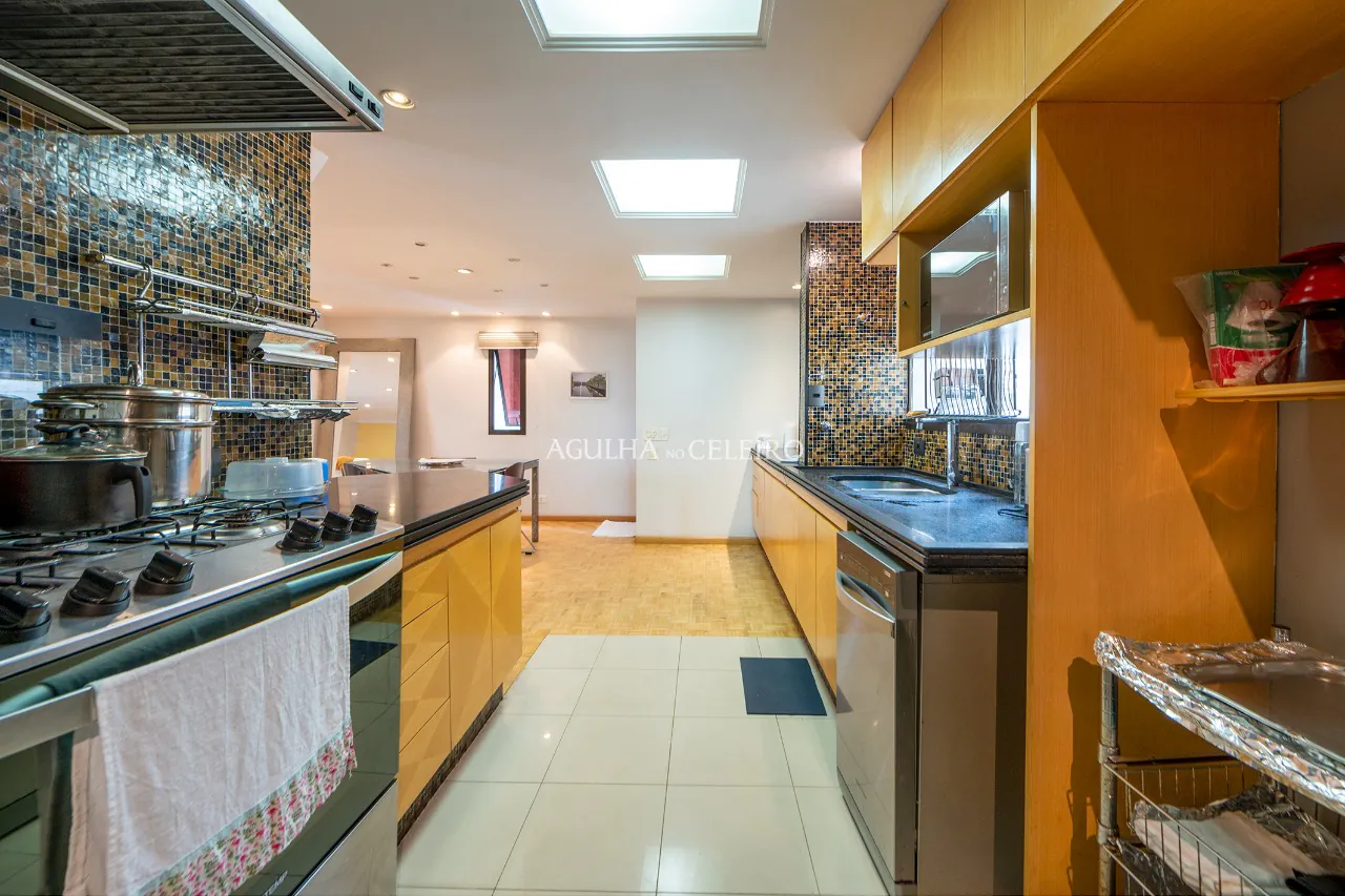 Venda/Vila Nova Conceição: Localização perfeita com vista e terraço. – 10148