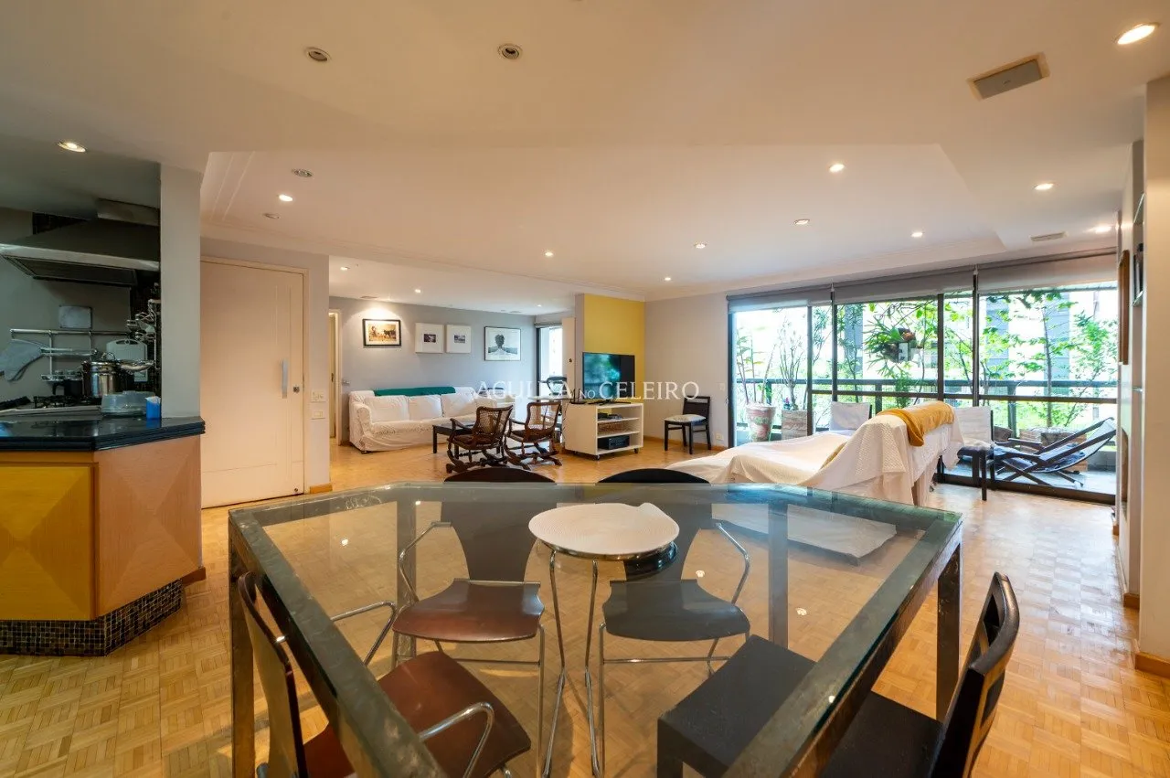 Venda/Vila Nova Conceição: Localização perfeita com vista e terraço. – 10148