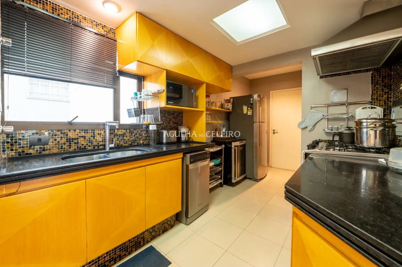 Venda/Vila Nova Conceição: Localização perfeita com vista e terraço. – 10148