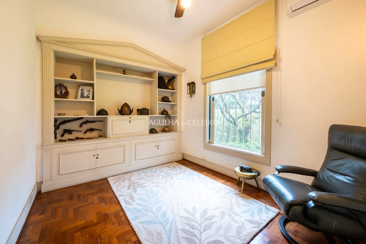 Casa charmosas com estilo clássico à venda mo Jardim Europa – 12804