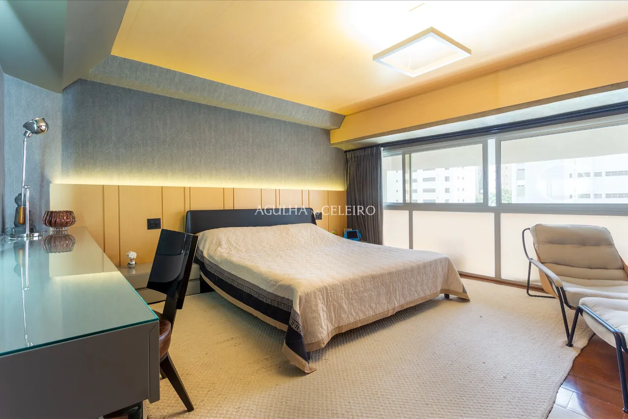 Venda/Moema: Apartamento todo reformado, amplo, iluminado e próximo ao Parque Ibirapuera! – 12890 - _MG_2035