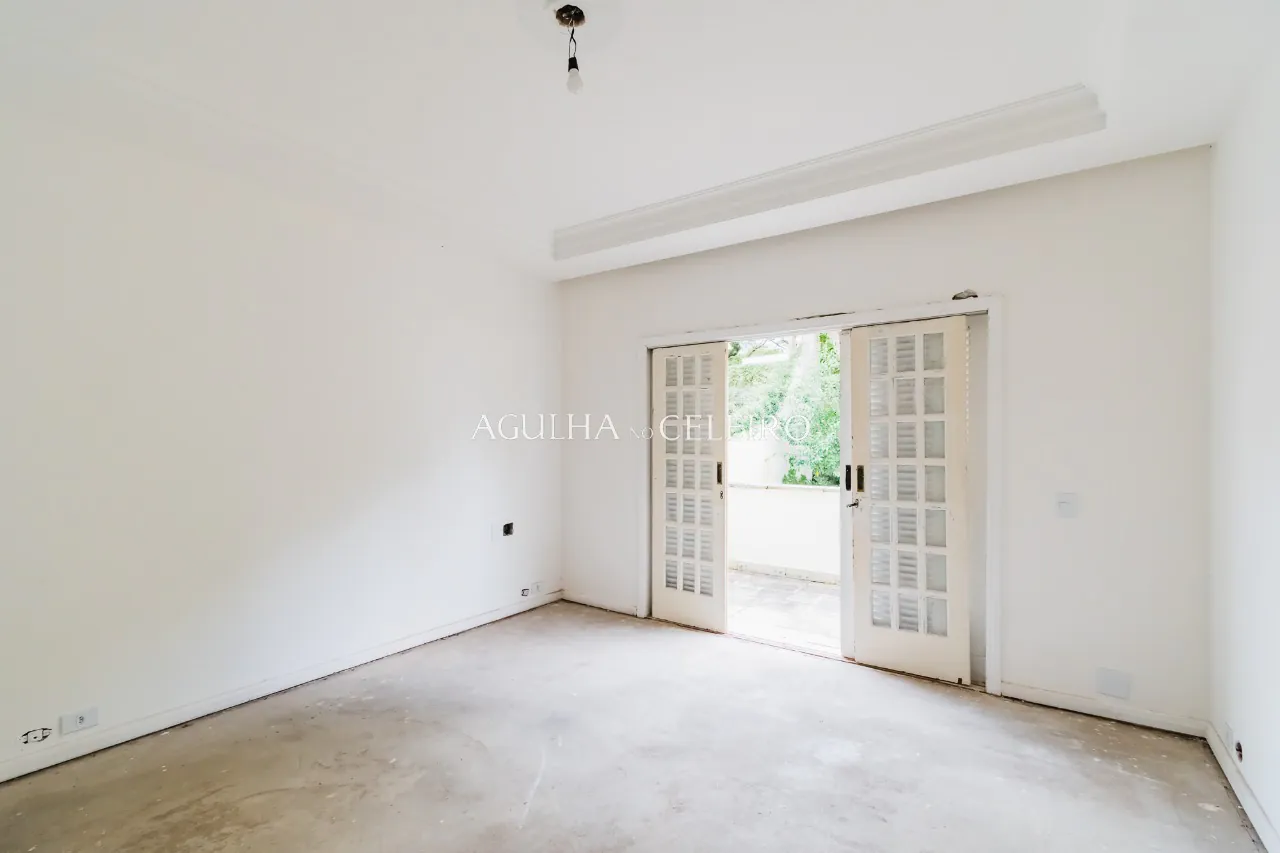 Venda/Jardim Guedala: Casa área externa ampla. – 9302 - 9302_COMLOGO-46