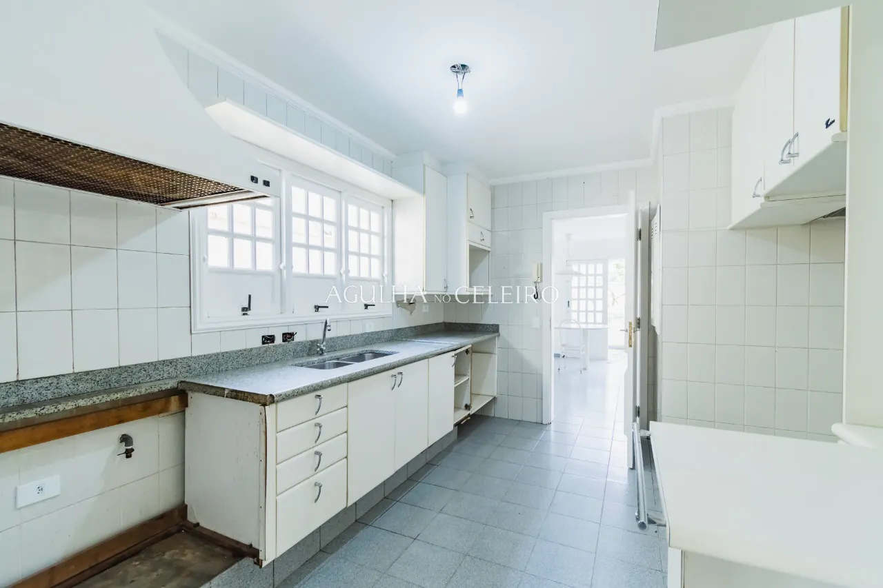 Venda/Jardim Guedala: Casa área externa ampla. – 9302 - 9302_COMLOGO-21