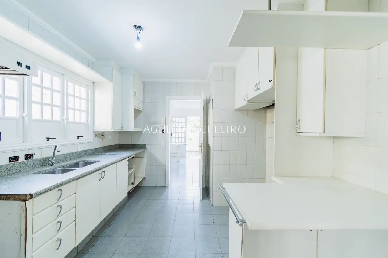 Venda/Jardim Guedala: Casa área externa ampla. – 9302 - 9302_COMLOGO-22