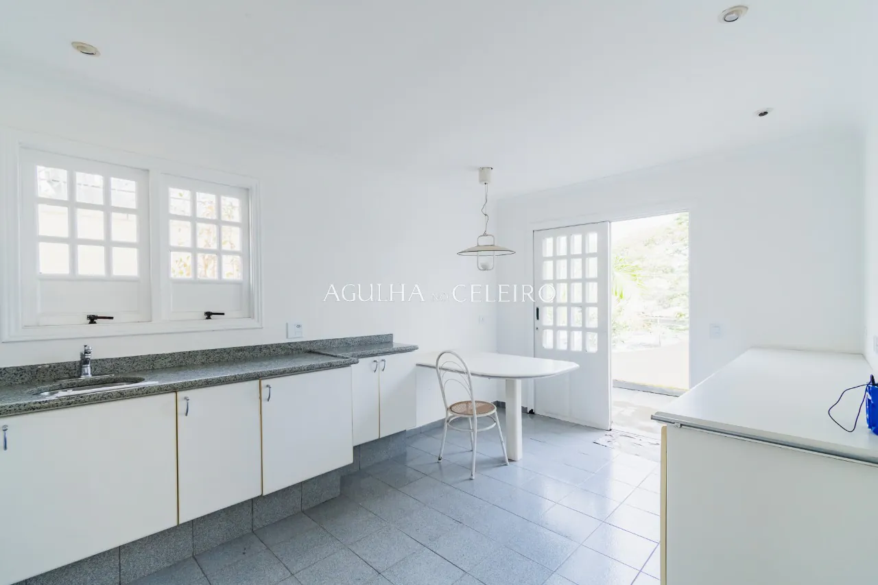 Venda/Jardim Guedala: Casa área externa ampla. – 9302 - 9302_COMLOGO-25