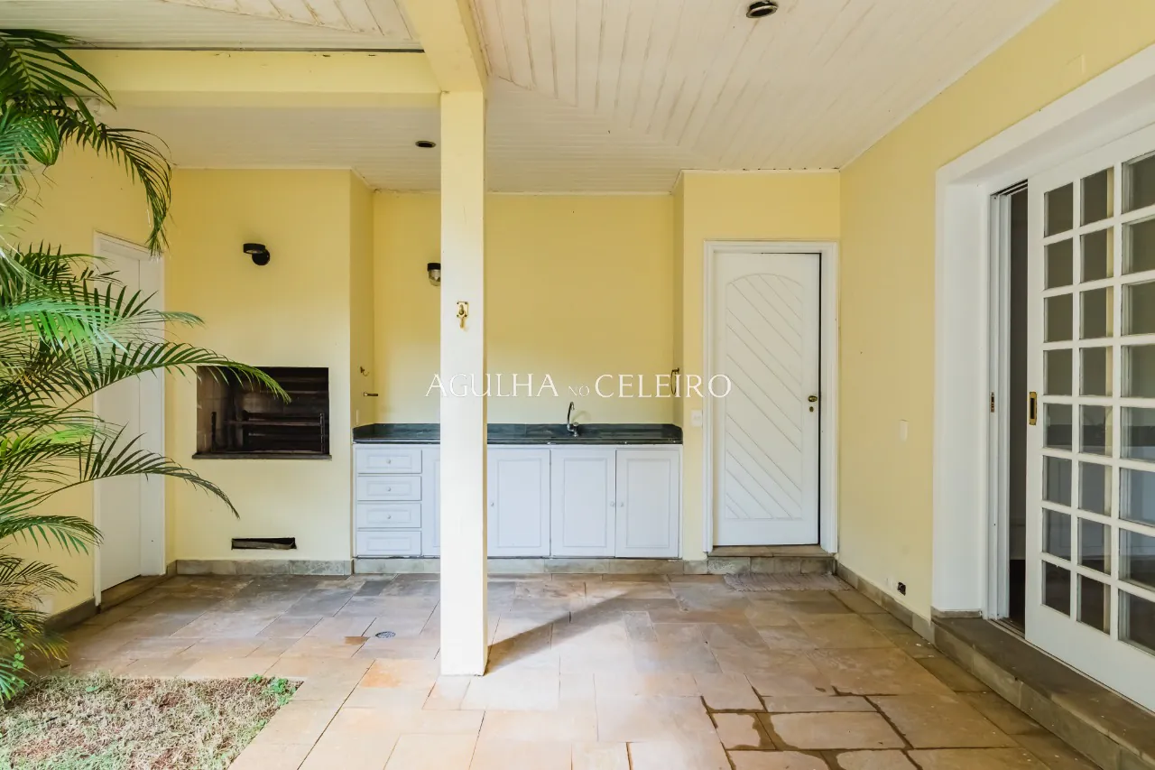 Venda/Jardim Guedala: Casa área externa ampla. – 9302 - 9302_COMLOGO-20