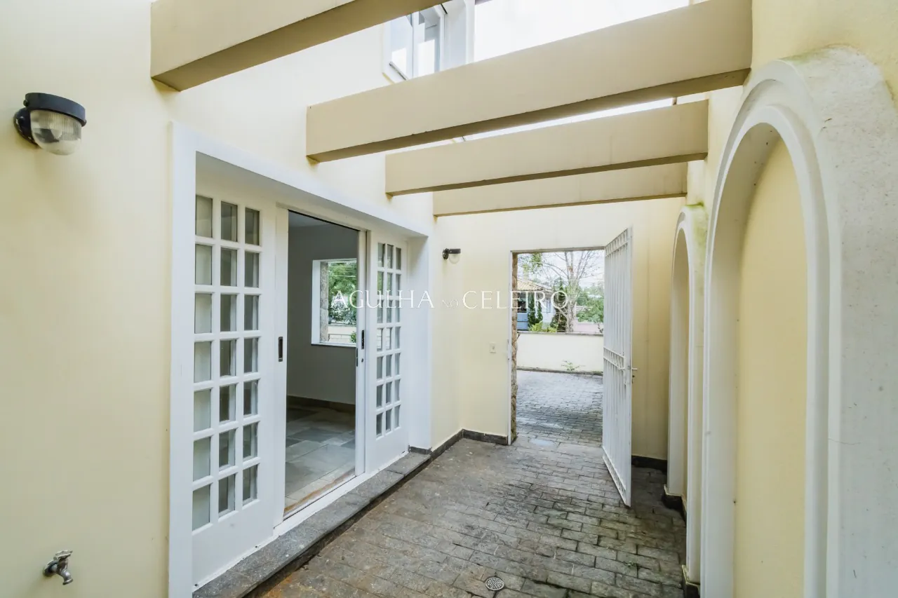 Venda/Jardim Guedala: Casa área externa ampla. – 9302 - 9302_COMLOGO-69