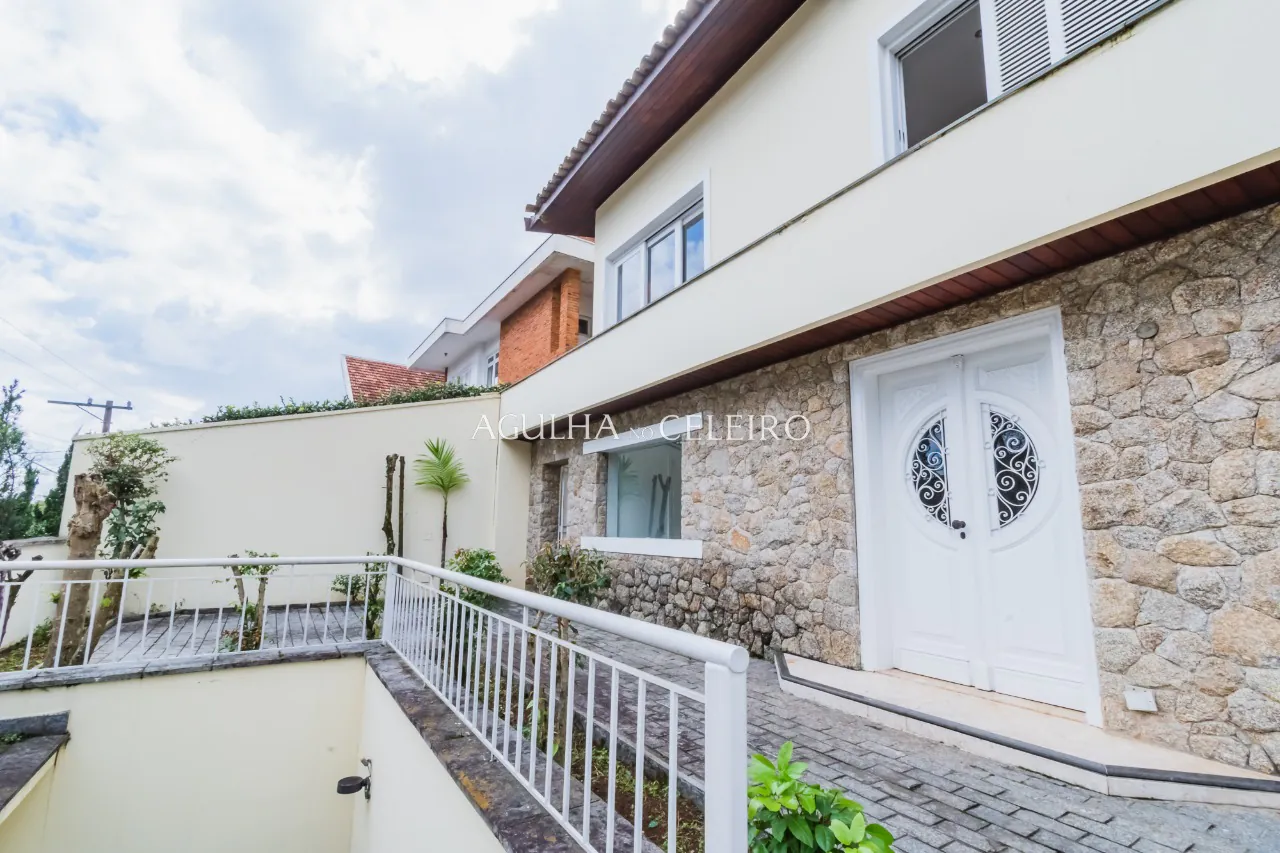 Venda/Jardim Guedala: Casa área externa ampla. – 9302 - 9302_COMLOGO-75