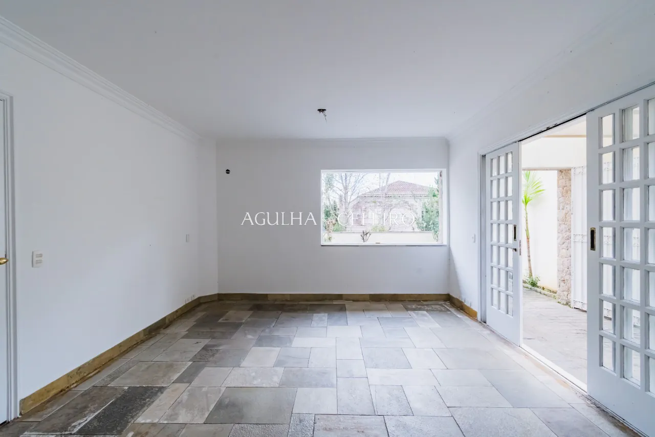 Venda/Jardim Guedala: Casa área externa ampla. – 9302 - 9302_COMLOGO-77