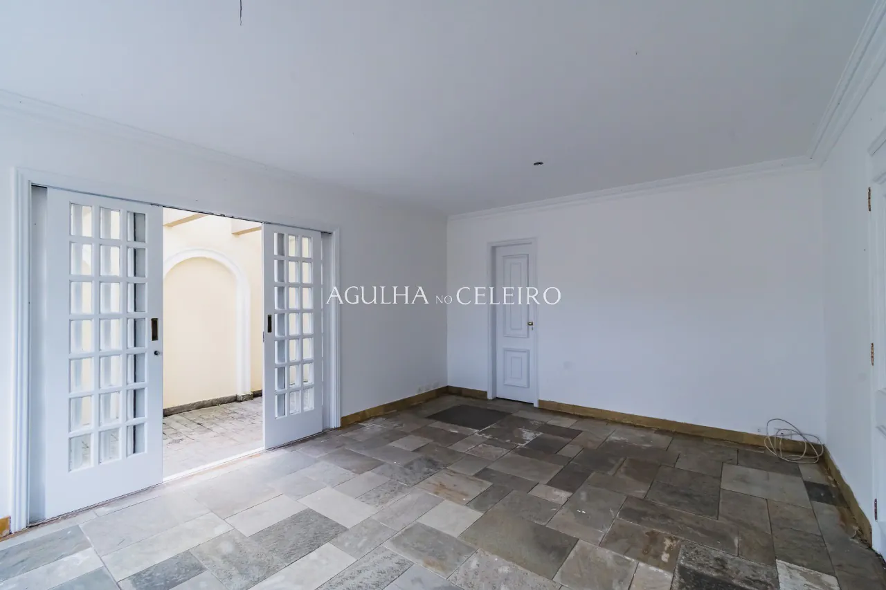 Venda/Jardim Guedala: Casa área externa ampla. – 9302 - 9302_COMLOGO-78