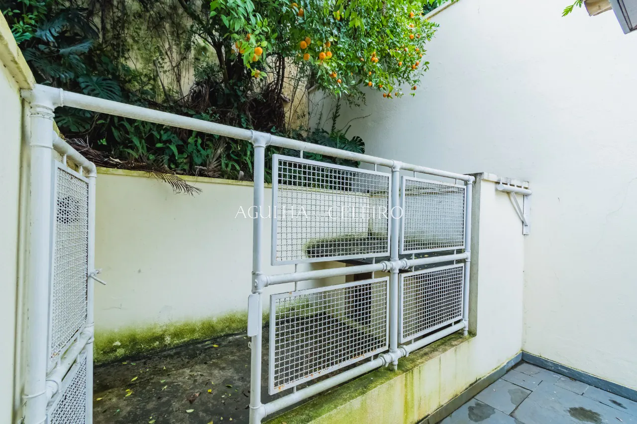 Venda/Jardim Guedala: Casa área externa ampla. – 9302 - 9302_COMLOGO-79