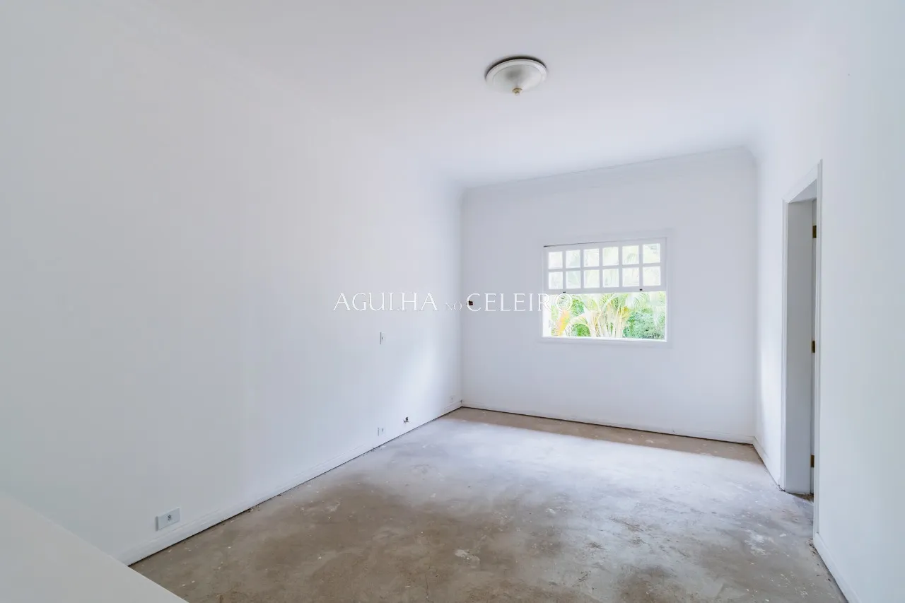 Venda/Jardim Guedala: Casa área externa ampla. – 9302 - 9302_COMLOGO-55