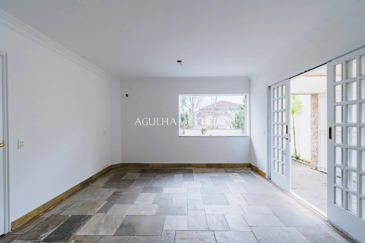 Venda/Jardim Guedala: Casa área externa ampla. – 9302 - 9302_COMLOGO-77